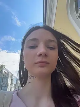 hiding-mila Adlı Modelin Web Kamerası Şovu