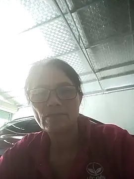 Živá chatovací místnost Vieekee