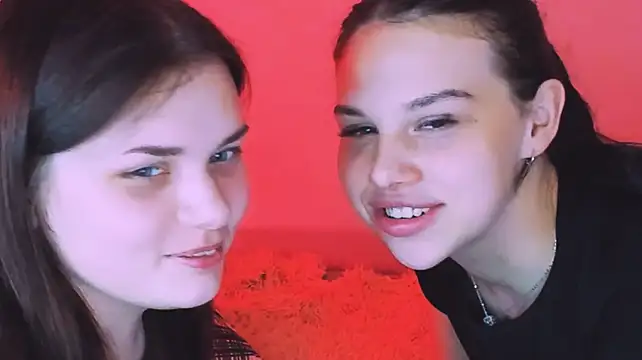 Adelina_xxxのウェブカメラショー