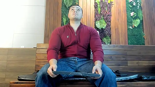 Show modela Darius_Wolfe na web-kameri