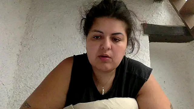 Chat XXX en directo de Velvetshadow_48