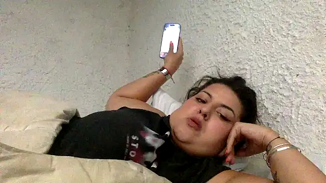 Chat +18 de Velvetshadow_48 ao vivo