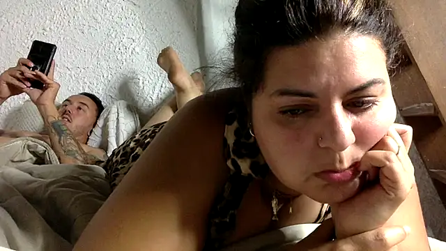 Velvetshadow_48 Show in webcam