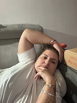 Velvetshadow_48 webkamerás műsora