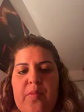 Velvetshadow_48 Adlı Modelin Canlı Sohbet Odası