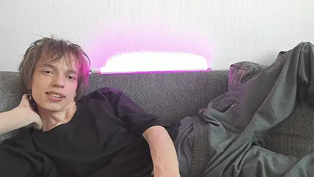 Nolan_Sagee Webcam show