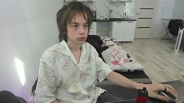 Nolan_Sagee Webcam-Show
