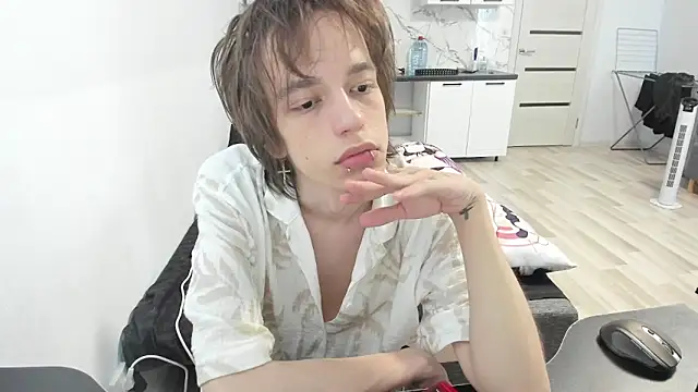 Nolan_Sagee Webcam-Show