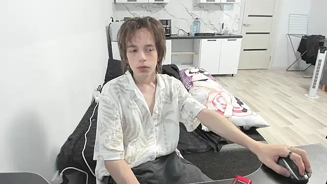 Nolan_Sagee Pertunjukan Webcam