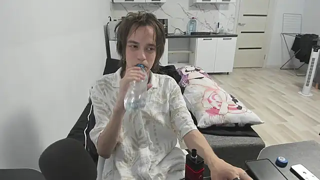 Nolan_Sagee Webcam-Show