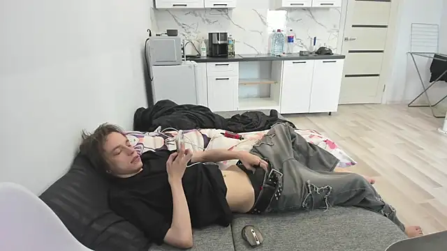 Nolan_Sagee Show in webcam