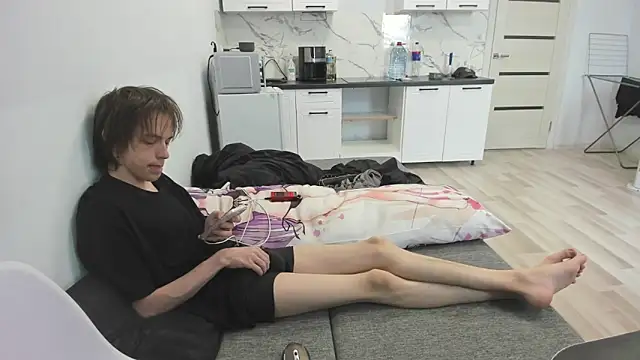 Nolan_Sagee Show in webcam