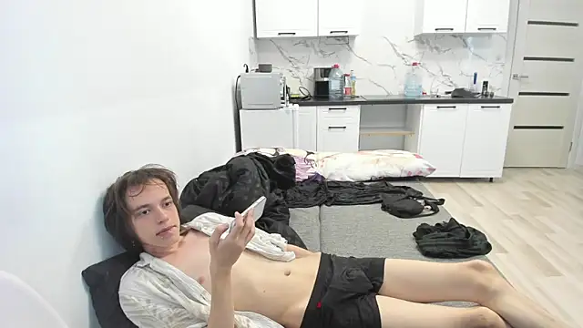 Nolan_Sagee Webcam-Show