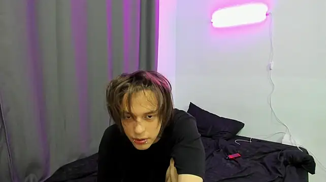 Nolan_Sagee Show Webcam