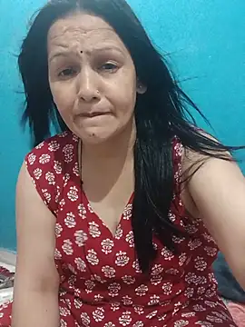 simmy14321 Adlı Modelin Canlı XXX Sohbeti