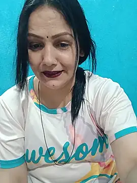 simmy14321 Adlı Modelin Canlı XXX Sohbeti