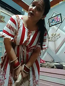 Anshika_Arya Adlı Modelin Canlı XXX Sohbeti
