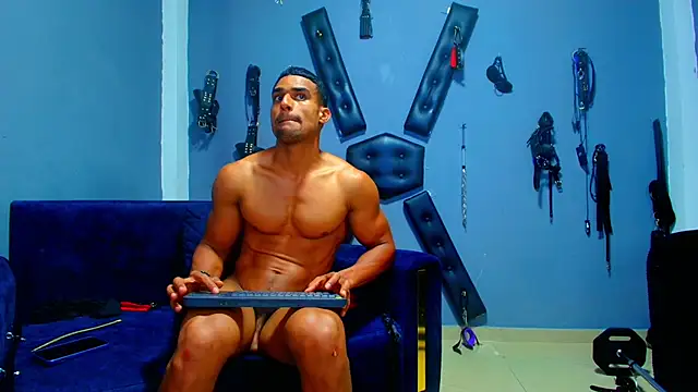Webkamerová show adonisdios22