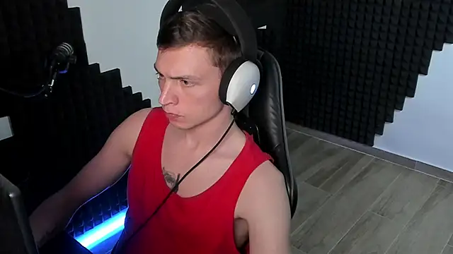 More_than_friend webcam show