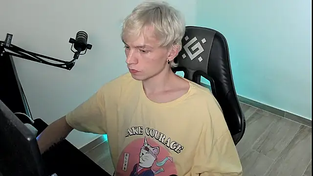 More_than_friend Webcam Show