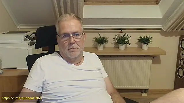 Show modela subbear1968 na web-kameri