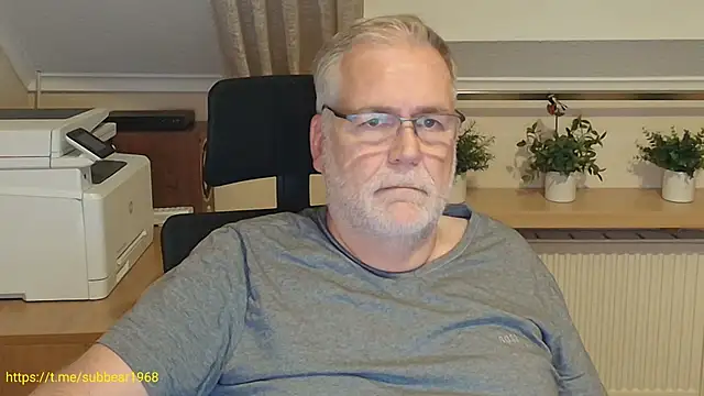subbear1968 Show Webcam