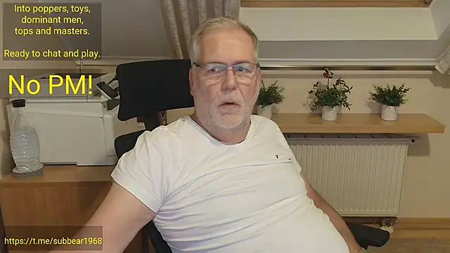 subbear1968 Show Webcam