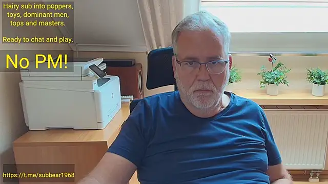 subbear1968 Show in webcam