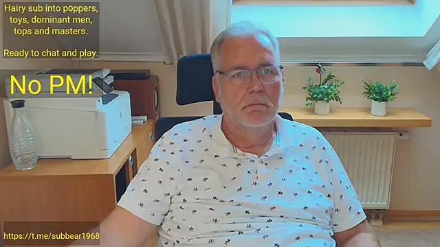 subbear1968 Show in webcam