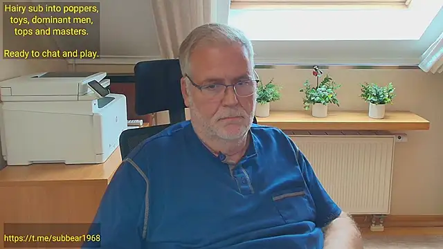 subbear1968 Show in webcam