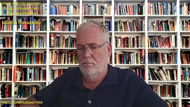 subbear1968 Show in webcam