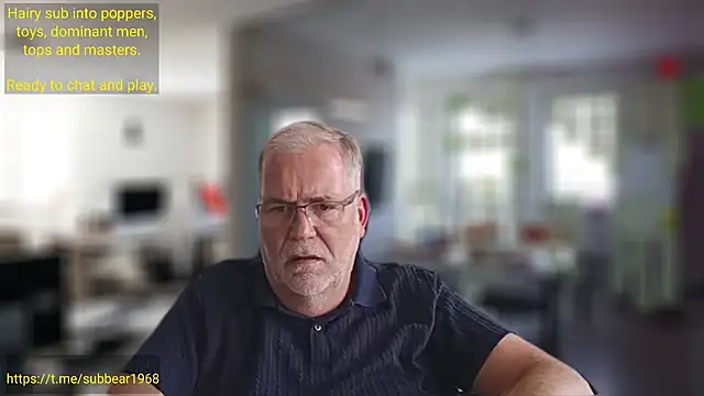 Pertunjukan Kamera Web subbear1968
