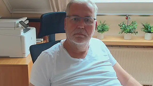 Show modela subbear1968 na web-kameri