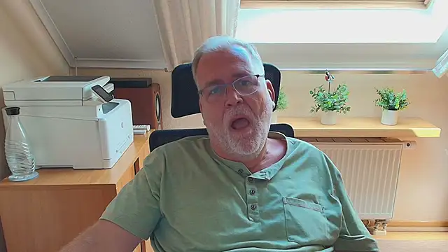 Show modela subbear1968 na web-kameri