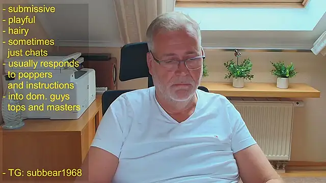 subbear1968 Show in webcam