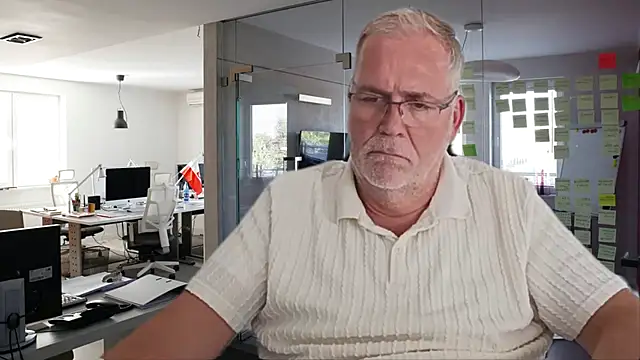 subbear1968 Adlı Modelin Web Kamerası Şovu