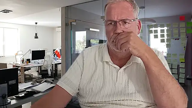 subbear1968 Show Webcam
