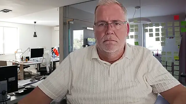 subbear1968 Pertunjukan Webcam