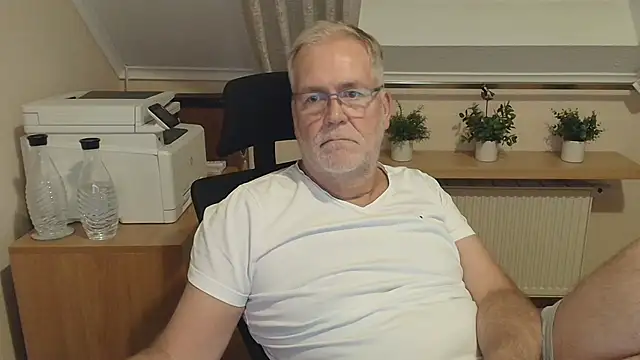 Вебкам-шоу subbear1968