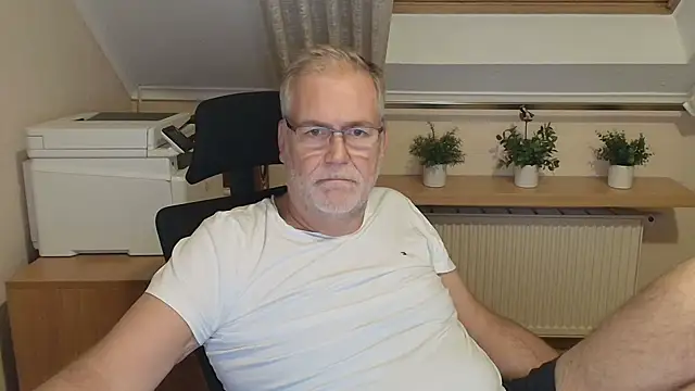 subbear1968n Webbikameraesitys