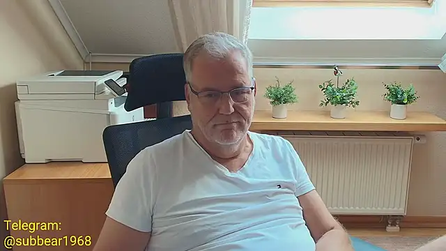 Show modela subbear1968 na web-kameri