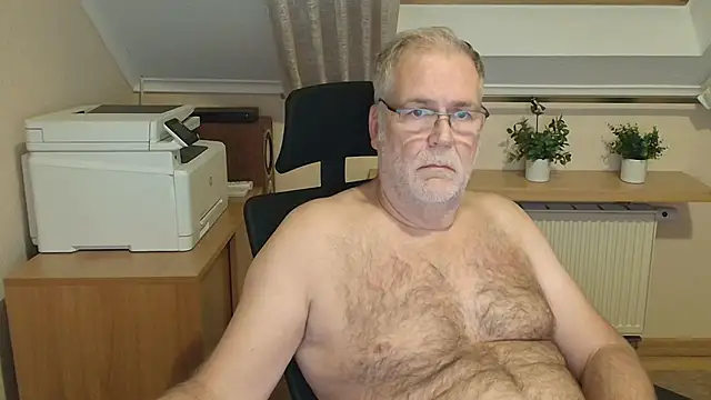 Pokazy przed kamerką – subbear1968