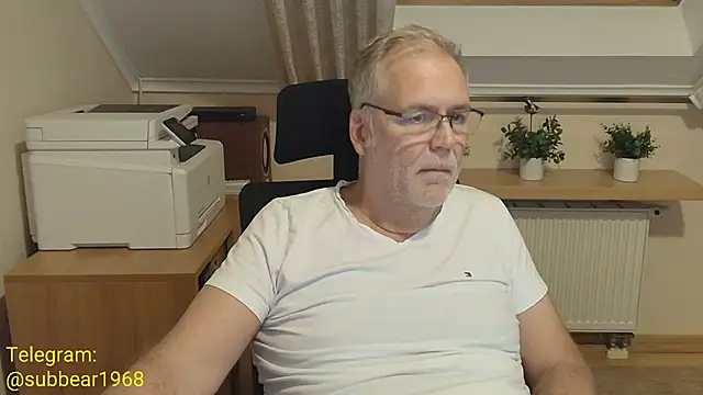 subbear1968 Pertunjukan Webcam