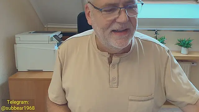 הופעת וובקאם של subbear1968