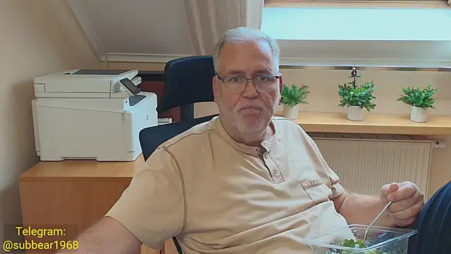 subbear1968n Webbikameraesitys