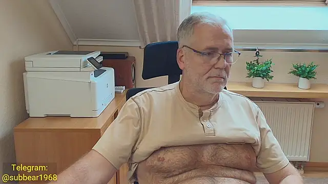subbear1968 Show Webcam