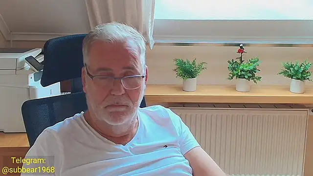 subbear1968 Show Webcam