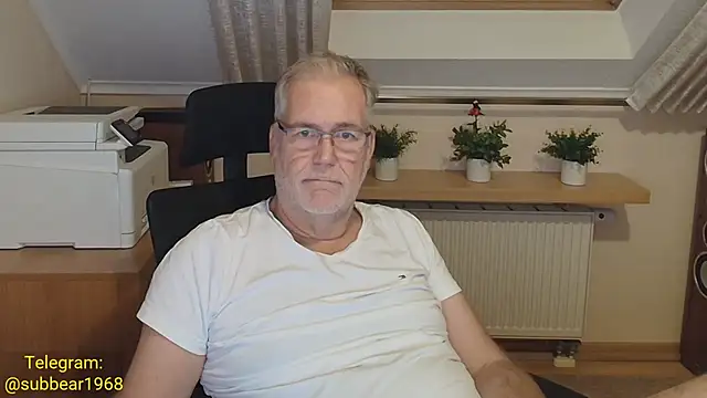 subbear1968 Pertunjukan Webcam