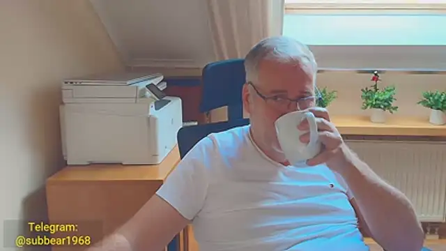 subbear1968n Webbikameraesitys
