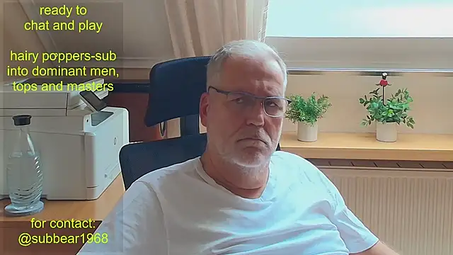 subbear1968 Show in webcam
